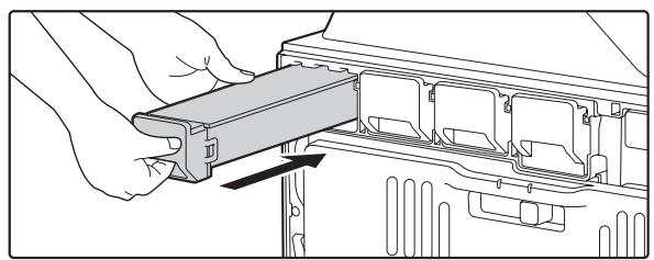 SHARP MX-3114N - Tirez la cartouche de toner vers vous. - 2