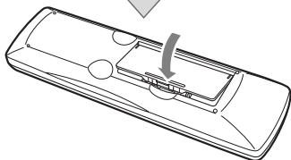 JVC CA-HXGD8E - Stap 2: Plaatsen van batterijen in de afstandsbediening - 3
