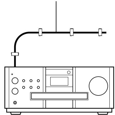 JVC EX-A5E - De FM-antenne aansluiten (meegeleverd) - 2