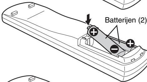 JVC EX-P1 - De batterijen in de afstandsbedieningplaatsen - 2
