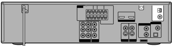 JVC TH-D60 - Connecting the antennas - 1