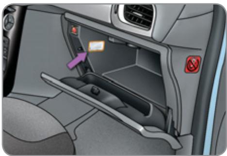CITROEN C3 II - Éclairage interieur - 3