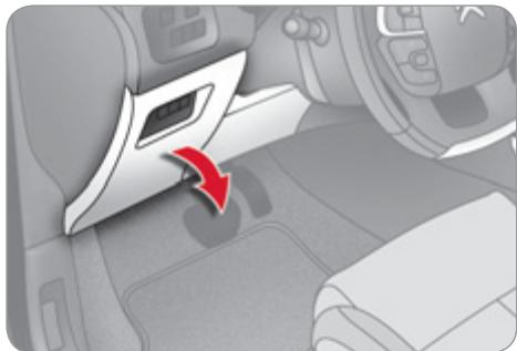 CITROEN C4 II - CHANGEMENT D'UN FUSIBLE - 1