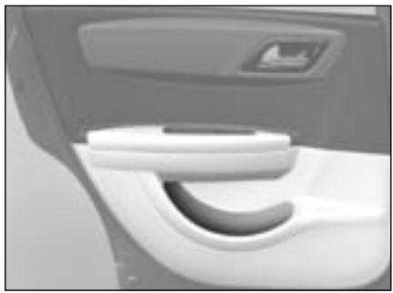 CITROEN C4 1 2006 - Pour éviter toute gène sous les pédales : - 4