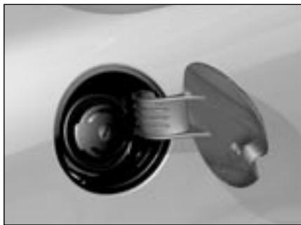 CITROEN C4 1 2006 - Boitier de fusibles - 2