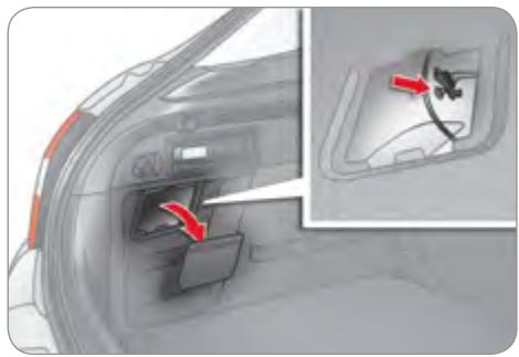 CITROEN C4 2 2010 - Changement des feux - 1