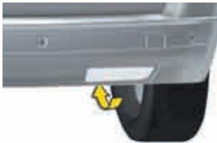 CITROEN GRAND C4 PICASSO 2009 - Changement du feu antibrouillard (P21 W) - 1