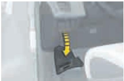 CITROEN GRAND C4 PICASSO 2009 - Fusibles sous la planche de bord - 1