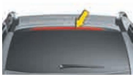 CITROEN GRAND C4 PICASSO 2009 - Changement du troisième feu de stop (diodes) - 1