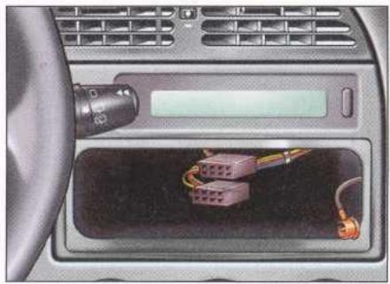 CITROEN XSARA 2003 - PRÉÉQUIPEMENT RADIO\* - 1