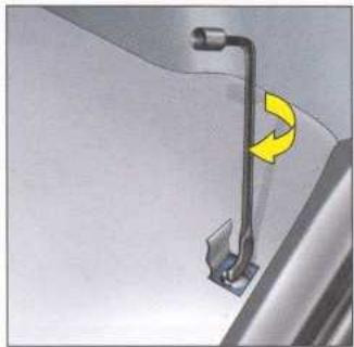 CITROEN XSARA 2003 - REEMPLACEMENT D'UNE ROUE\* - 2