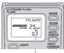 OLYMPUS FL-50R - Tourner la molette B pour sélectionner une valeur d'intensité du flash. - 1