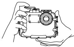 OLYMPUS PT-041 - Richtiges Halten des Gehäuses - 1