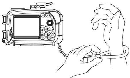 OLYMPUS PT-042 - How to use the hand strap - 1