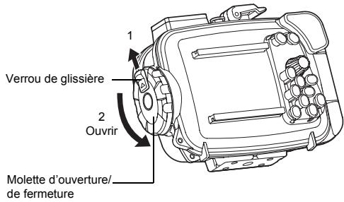 OLYMPUS PT-047 - Ouvrir le caisson - 1