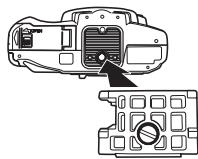 OLYMPUS PT-E03 - Comment monter et retirer le support d'appareil - 3
