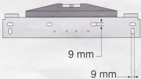 FRISQUET HYDROMOTRIX 32KW - Fixer la barre d'accrochage - 1