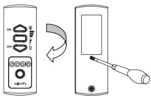 SOMFY PRISE EXTERIEURE TELECOMMANDEE 2401093 - Effacer une ou plusieurs télécommandes - 3