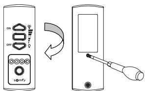 SOMFY PRISE INTERIEURE TELECOMMANDEE 2401091 - Effacer une ou plusieurs télécommandes - 3