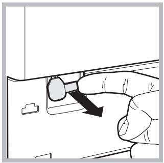 HOTPOINT AQ9L 292 U - Ouverture manuelle de la porte hublot - 2