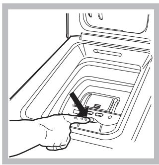 HOTPOINT AVTF 129 - Jak otwierać i zamykac kosz - 2