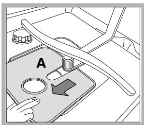 HOTPOINT LFF 8214 EU/HA - Cleaning the filters - 3