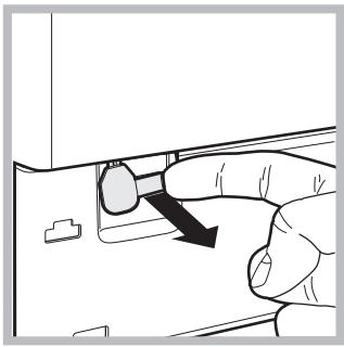 HOTPOINT AQXL 125 - Handmatige opening van het deurtje - 3
