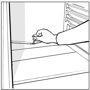 HOTPOINT BO 2324 AAI - Hoe ontdooi ik de freezer - 1