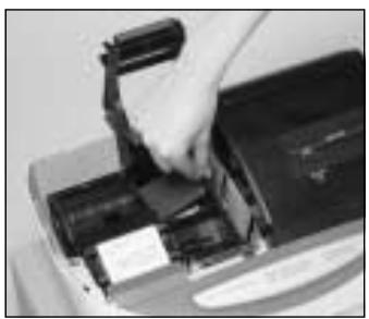 CASIO TE-2000 - Installer les trois piles de sauvegarde (suite). - 2
