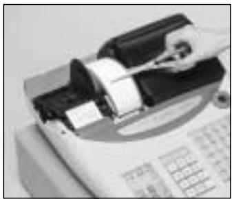 CASIO TE-2000 - Pour remplacer le rouleau de papier du journal - 3