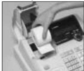 CASIO TE-M80 - Insérer le rouleau de papier du journal - 3