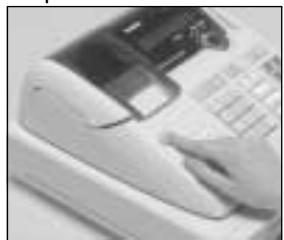 CASIO TE-M80 - Insérer le rouleau de papier du journal - 1