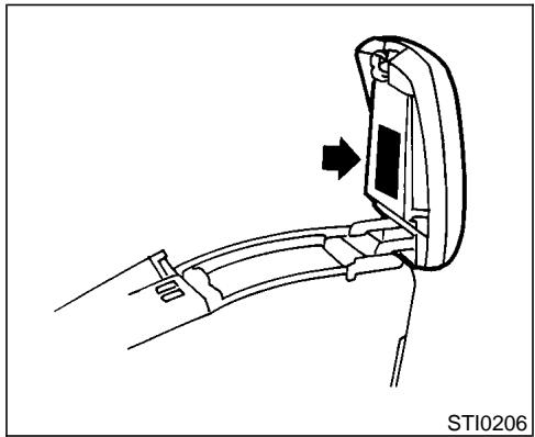 NISSAN MAXIMA 2002 - ÉTIQUETTE DU DISPOSITIF ANTIPOLLUTION - 1