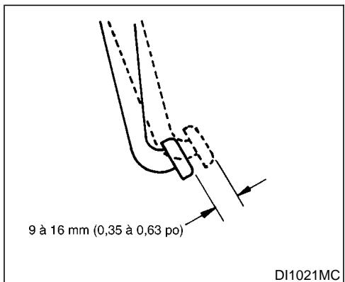NISSAN MAXIMA 2002 - PÉDALE DE DÉBRAYAGE - 1
