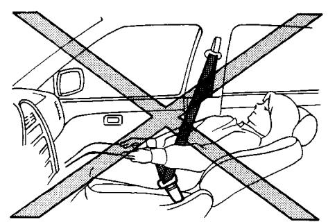 NISSAN PATHFINDER 2002 - Sièges, dispositifs de retenue et systèmes de coussin gonflable d'appoint - 2
