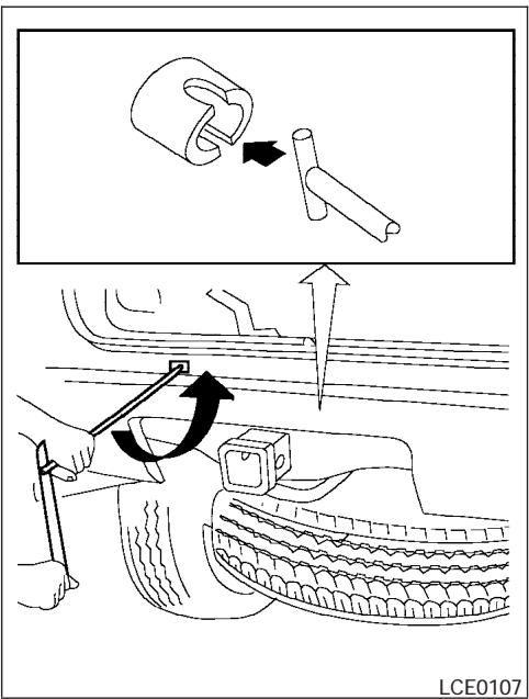 NISSAN PATHFINDER 2006 - MISE EN GARDE - 1