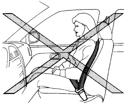NISSAN QUEST 2001 - PRECAUTIONS À PRENDRE AVEC LES CEINTURES DE SECURITÉ - 2