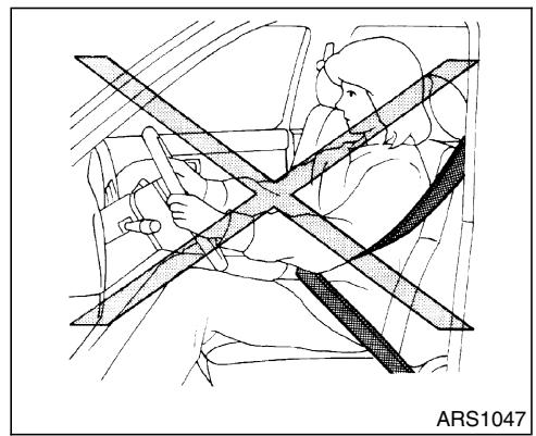 NISSAN QUEST 2001 - A ATTENTION - 1