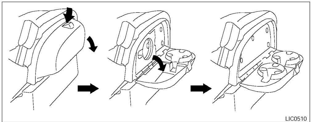 NISSAN QUEST 2004 - Petit bac de rangement - 1