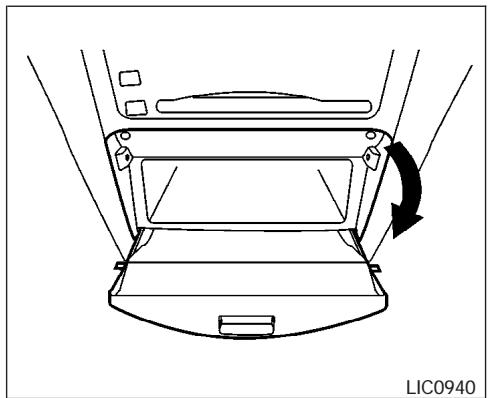NISSAN QUEST 2007 - RANGEMENT - 2