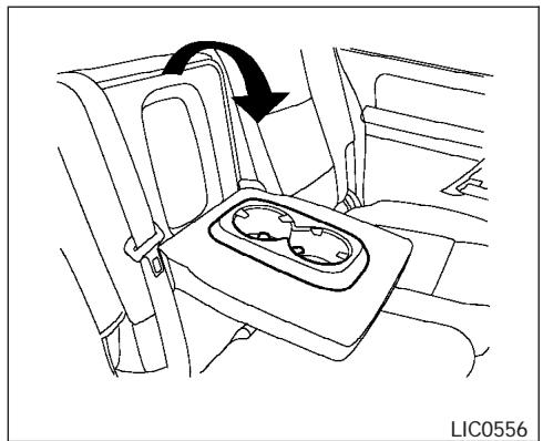 NISSAN TITAN 2004 - Deuxieme rangee (a l'arriere de la console avant) (selon I'equipement du vehicule) - 1