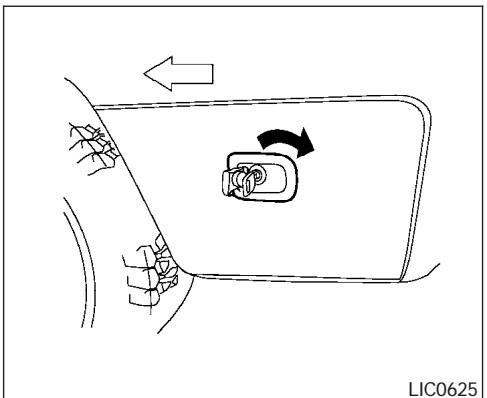 NISSAN TITAN 2004 - ATTENTION - 1