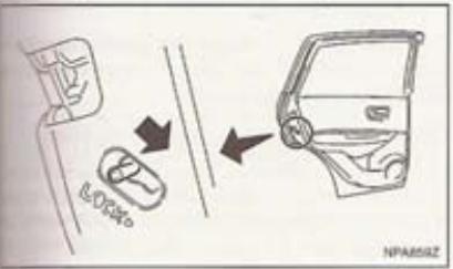 NISSAN QASHQAI+2 - Pour activer la fonction de verrouillage automatique au démarrage : - 1