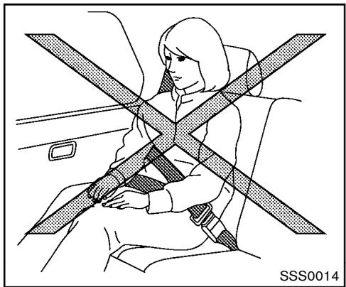 NISSAN 370Z 2012 - PRECAUTIONS À PRENDRE AVEC LES CEINTURES DE SECURITÉ - 4