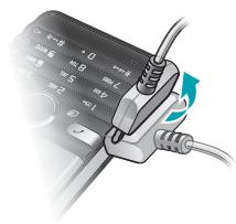 SONY ERICSSON S312 - Chargement de la batterie - 2