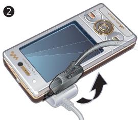 SONY ERICSSON W715 - Pour charger la batterie - 2