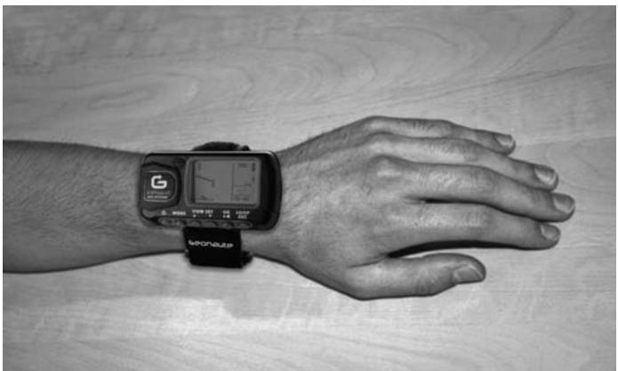 GEONAUTE GPS KEYMAZE 300 - Positioning the KeyMaze 300 during sporting activites - 1
