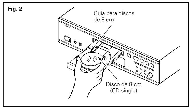DENON DCD-685 - Colocação de um disco - 2