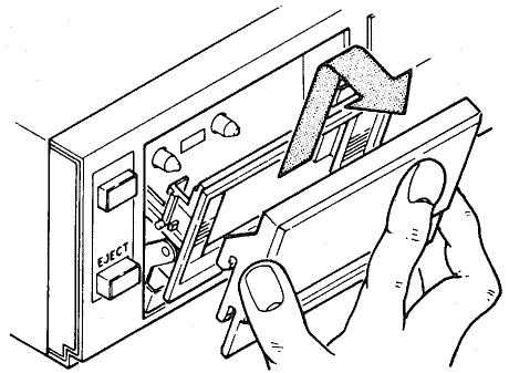 DENON DRM-24HX - Montage et démontage de la trappe du compartiment à cassette - 1