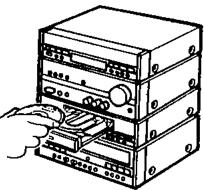 DENON UPA-110 - Lorsqu'on place le disque dans le tiroir à disque: - 1
